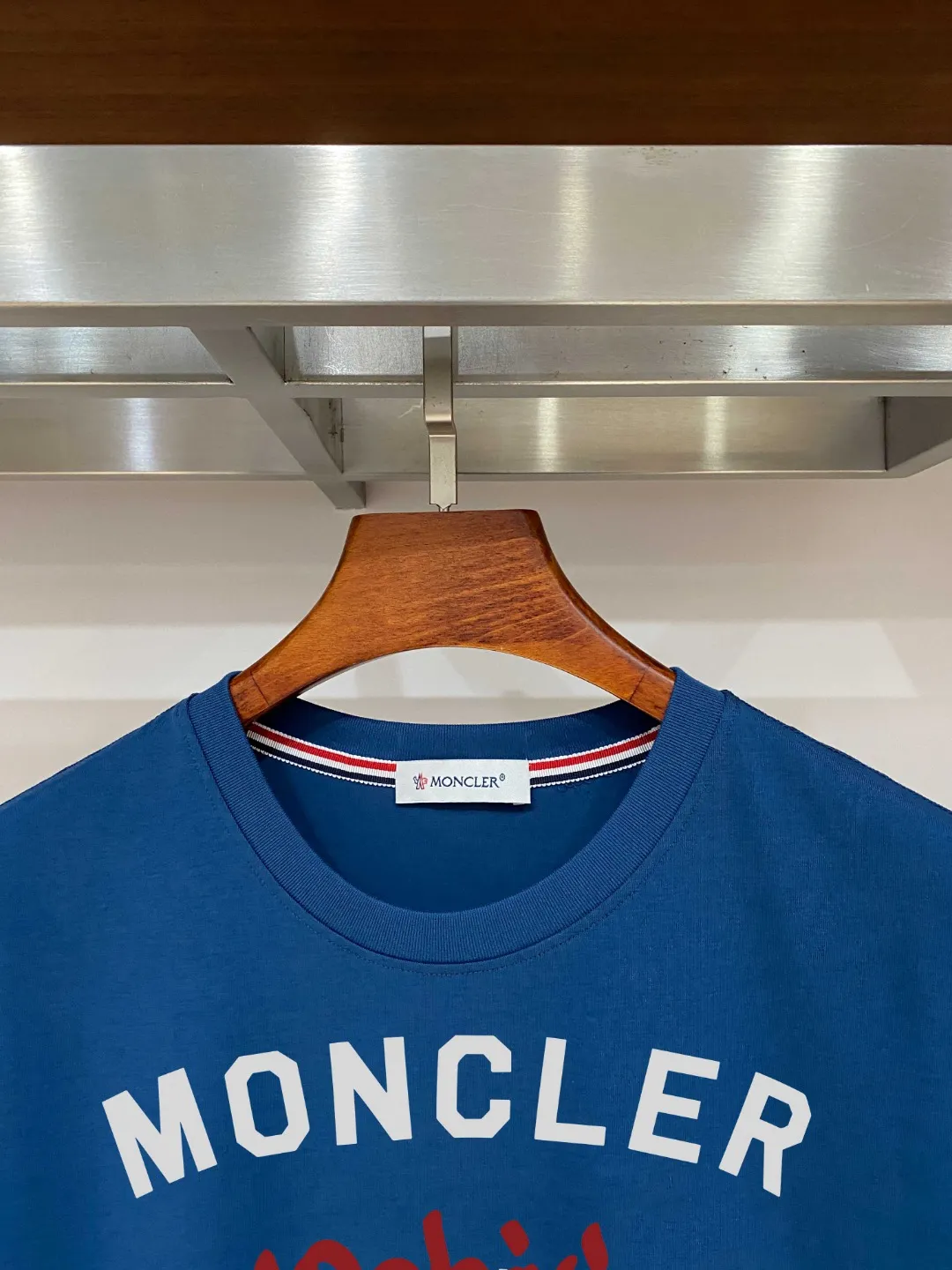 Moncler T 26s New Arrival Supima 210 ， ， + ， ， ， ， ， Breathable， ！ ， ， ，Series ， 5 ， ， 100 ， 1% . Versatile， 。 Breathable， ：White// /Light Green /Khaki / /Black Sizes：M-3XL Size ：178-130 L